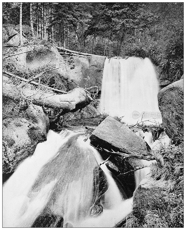 美国地标的古董黑白照片:明尼哈哈瀑布，科罗拉多州