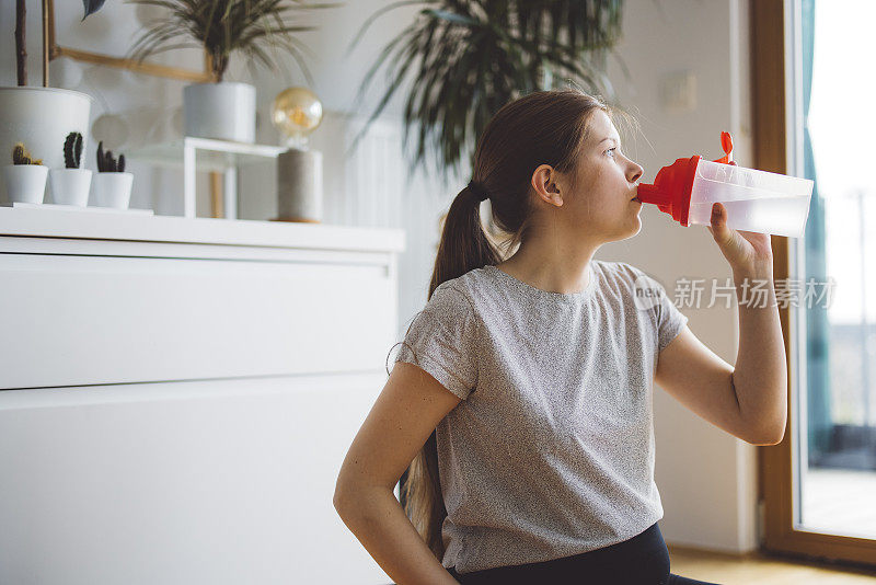 孕妇在锻炼时保持水分