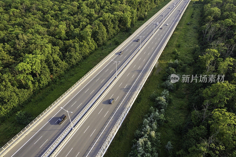 三车道公路(架空)