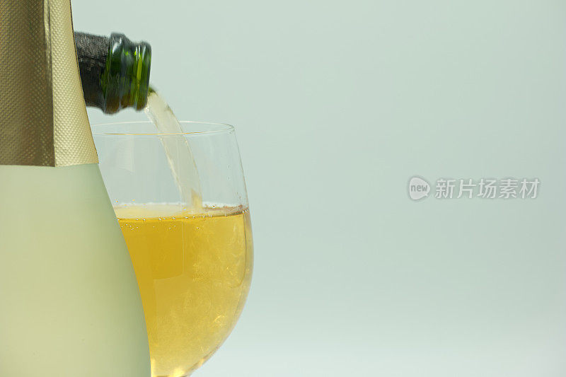 香槟，葡萄酒，气泡酒，玻璃杯，饮料，白色背景，产品，黄色，酒精，庆祝活动，新年，