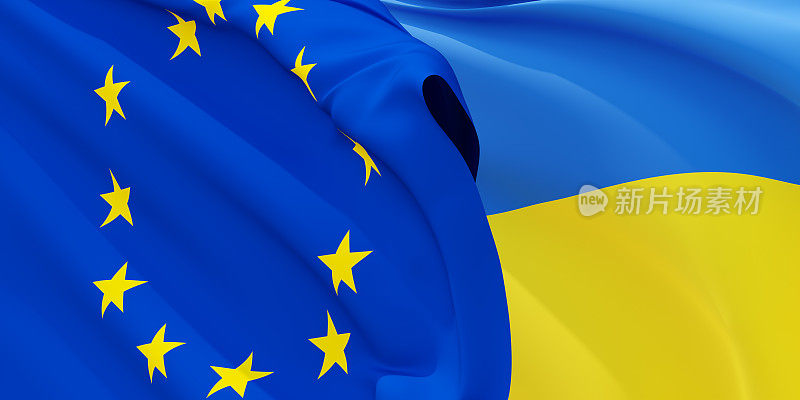 欧盟国旗和乌克兰国旗在风中飘扬。