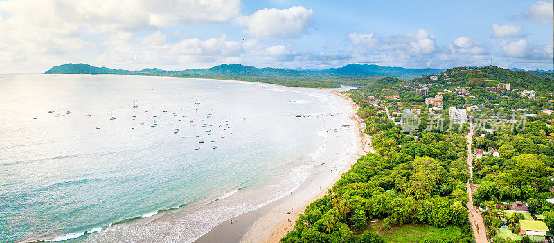 哥斯达黎加瓜纳卡斯特的塔马林多海滩和河口