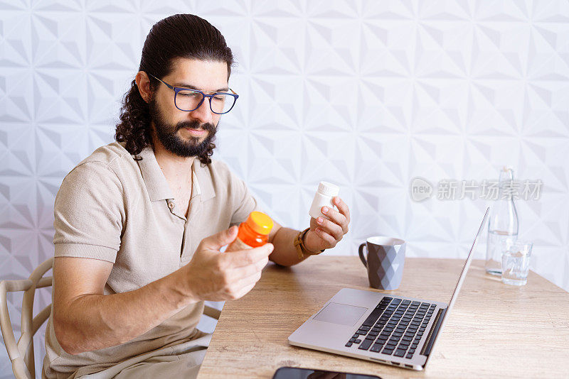 成年男子服用药物