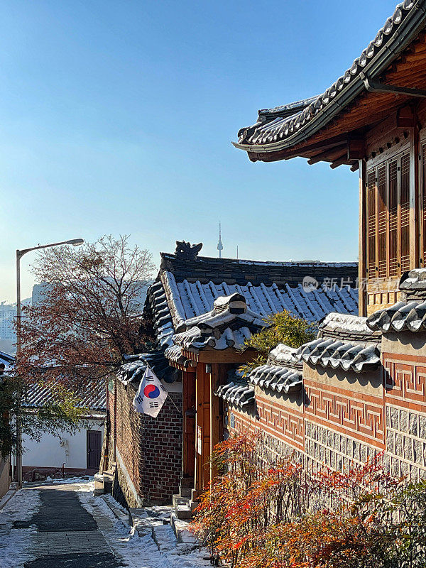 首尔北村韩屋村寒冷的早晨