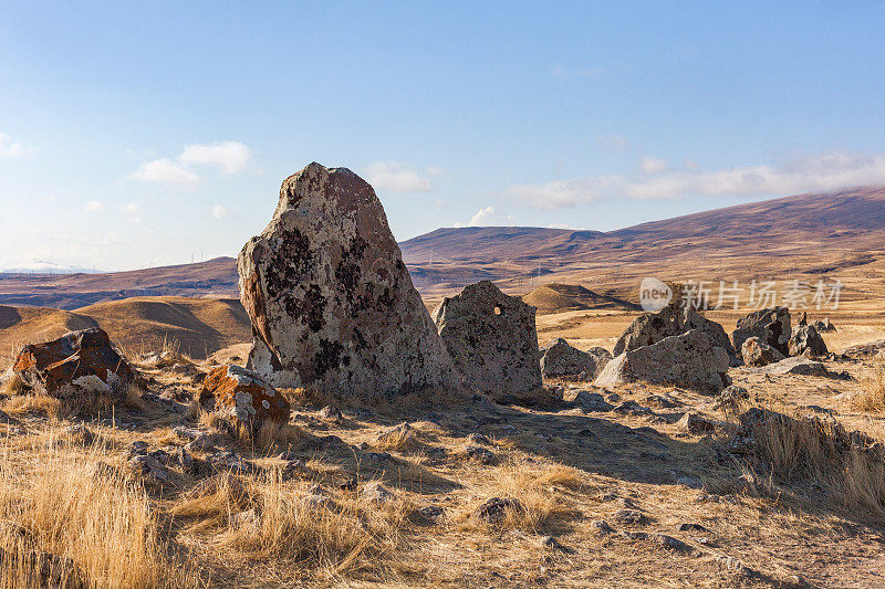 在Zorats-Karer或Karahunj的立石。亚美尼亚的苏尼克地区。