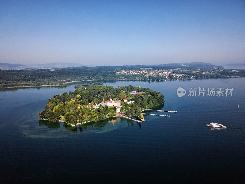 德国，康斯坦茨湖(博登湖)平静的早晨，美瑙岛的航拍全景