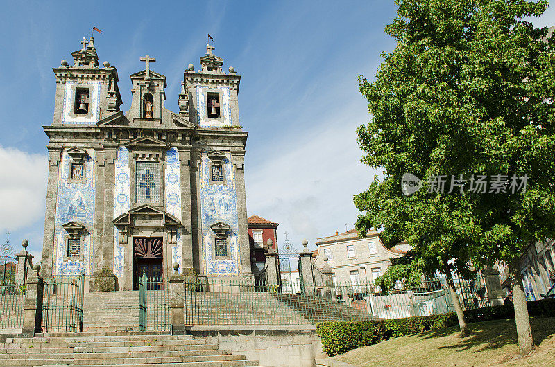 葡萄牙港口的圣伊尔德方索教堂