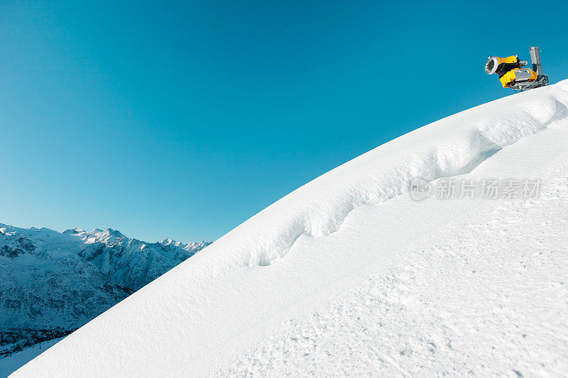 制雪机