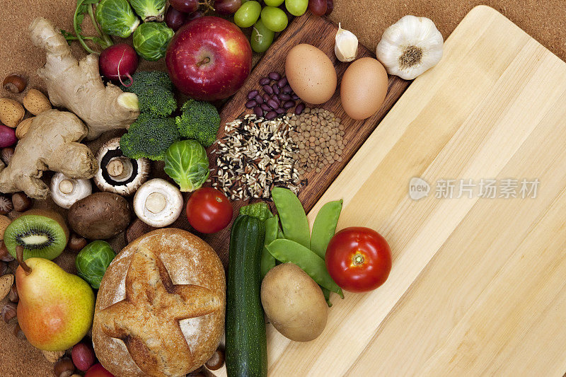 营养丰富的蔬菜、水果和谷物