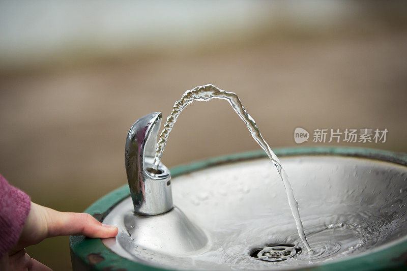 户外自动饮水器