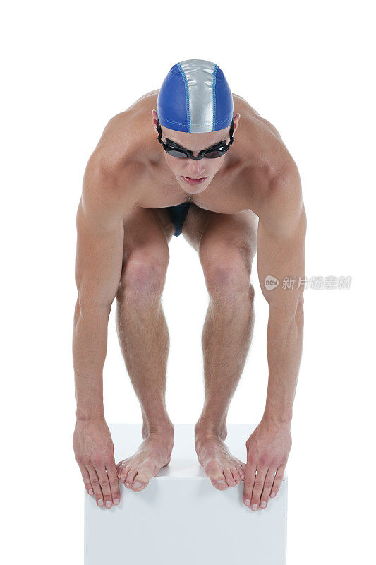 游泳运动员准备潜水