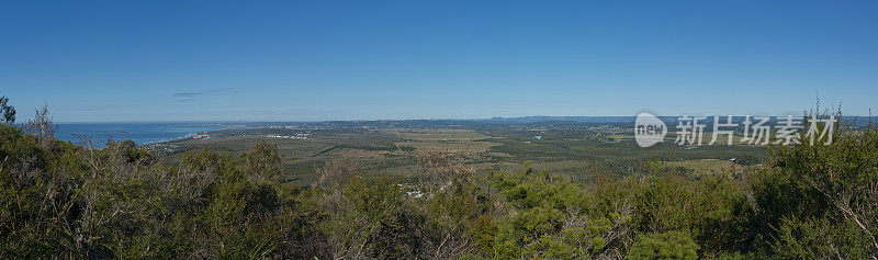 来自库伦山全景的阳光海岸