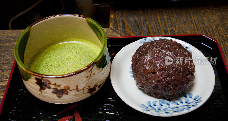 绿茶和日本面包