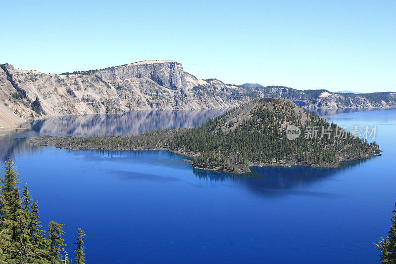 火山口湖和巫师岛，俄勒冈州，美国