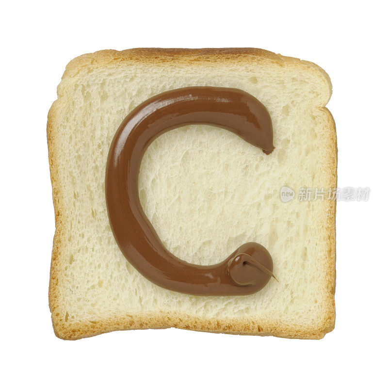 巧克力字母C在锡箔面包片上，白色背景