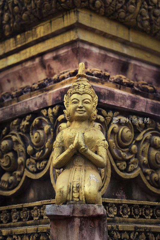 祈祷佛教雕塑