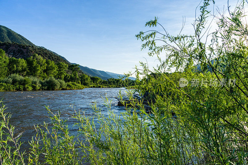 鹰河泉风景区