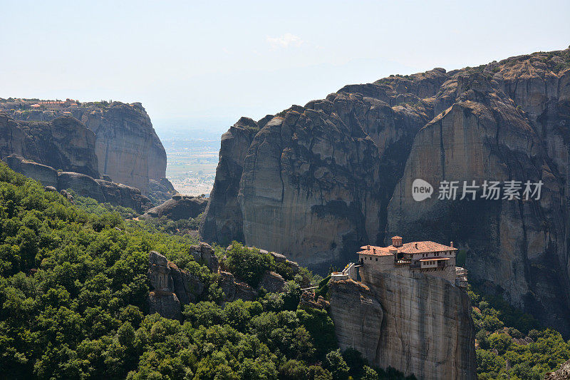 希腊迈特拉的悬崖修道院