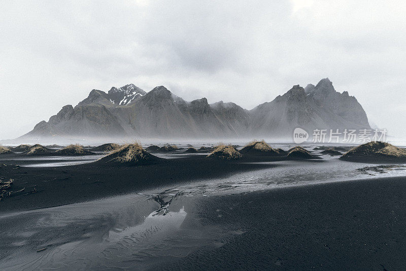 韦斯特拉霍恩山脉的海景