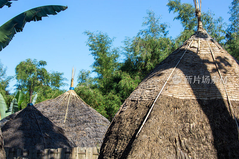 埃塞俄比亚:多泽茅草屋顶