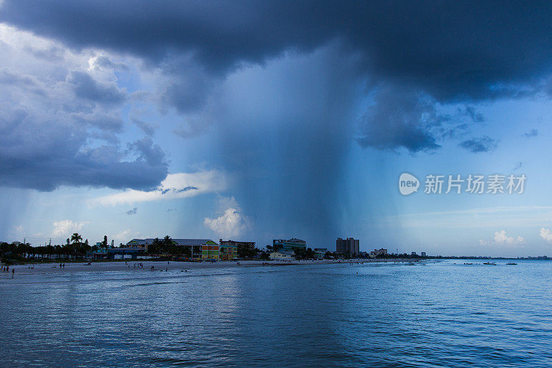 迈尔斯堡海滩暴雨漏斗