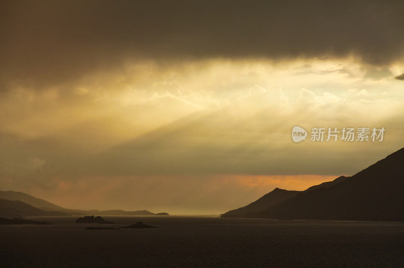 暴风雨过后,