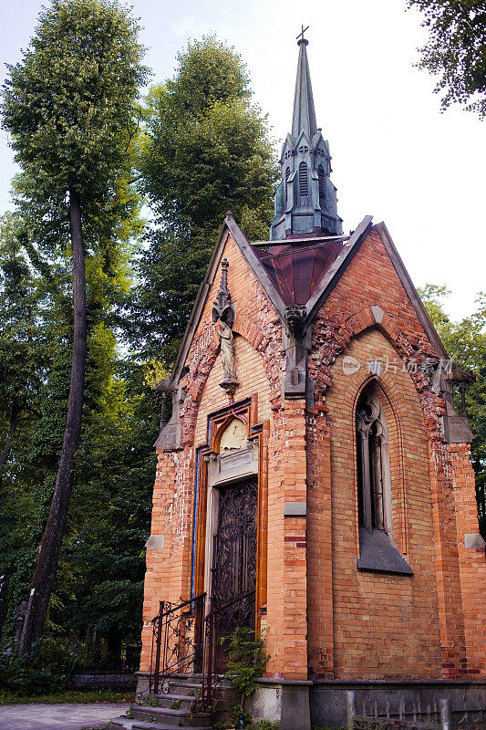 利恰克夫公墓的旧地窖。利沃夫,乌克兰