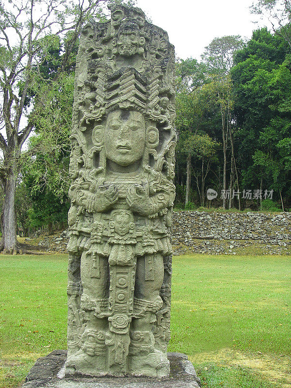 洪都拉斯玛雅人科潘遗址18只兔子雕塑的复制品