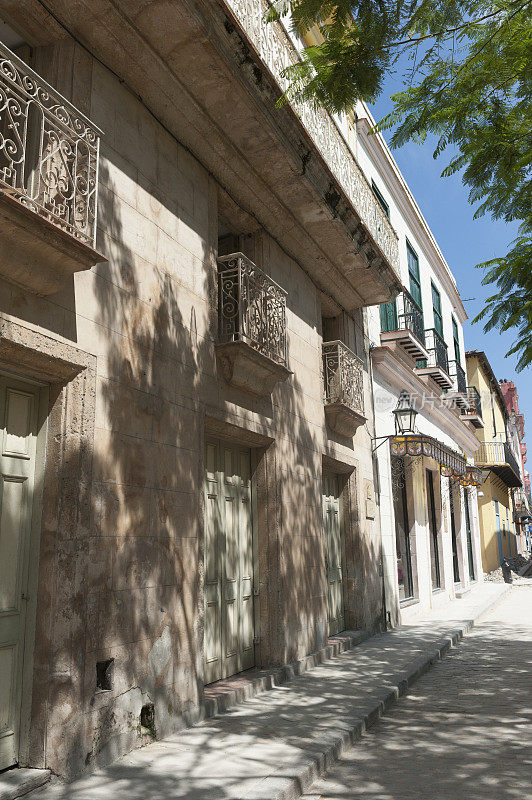 古巴哈瓦那市中心的街头生活