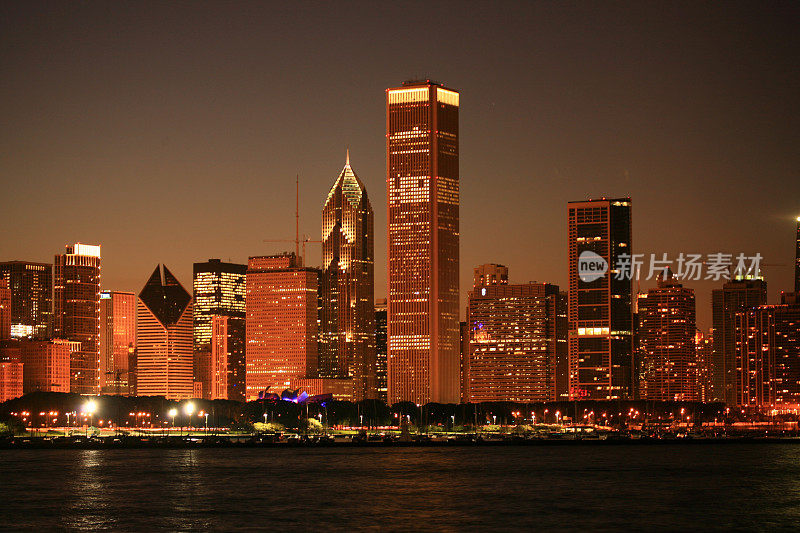 芝加哥夜晚的天际线，伊利诺伊州