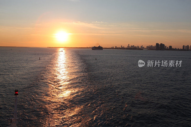 迈阿密海湾的日落