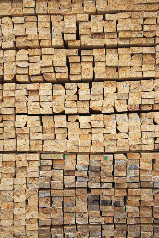 堆放木材
