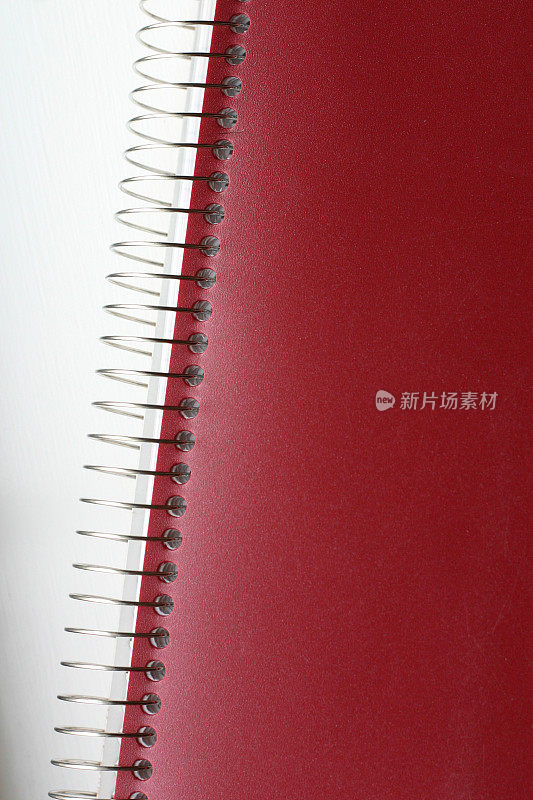 红色笔记本垂直