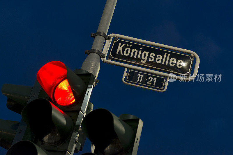 路标Koenigsallee在Düsseldorf