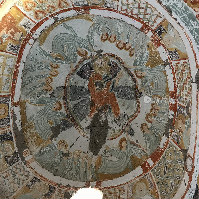 卡帕多西亚伊赫拉拉山谷的古老教堂天花板