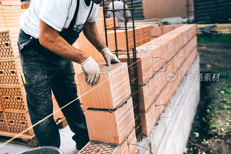 产业工人、砖瓦工、泥瓦匠、砌砖工和盖房工