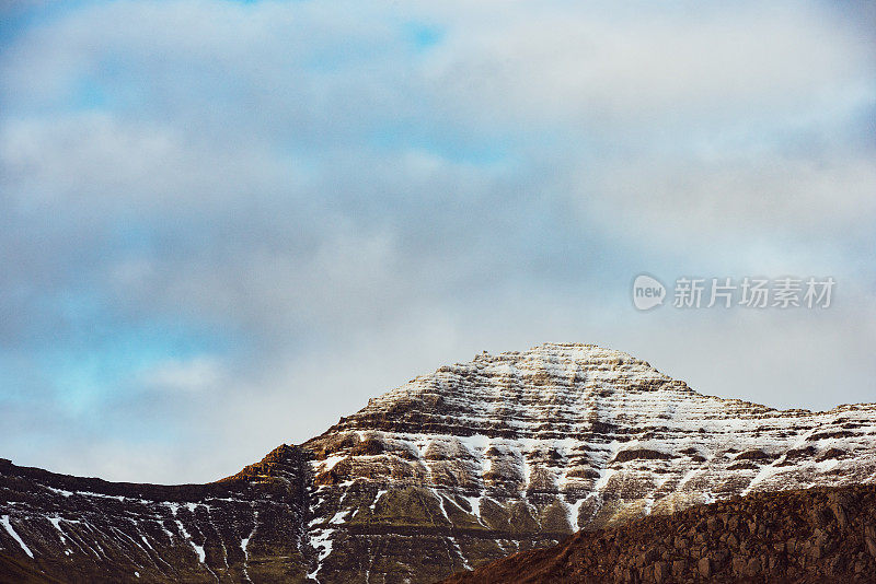 冰岛Snaefellsnes山顶的雪