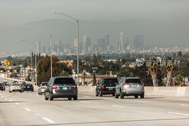 洛杉矶高速公路上交通堵塞