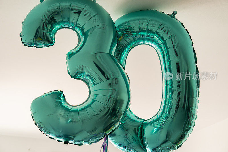 明亮的30岁生日氦气球