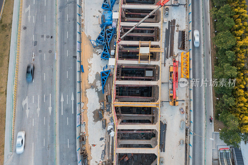 市中心正在修建地铁隧道