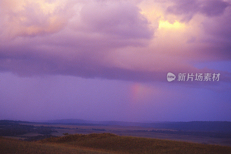 黄昏的浪漫天空