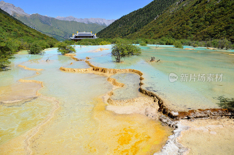 黄龙风景区的壮丽景色