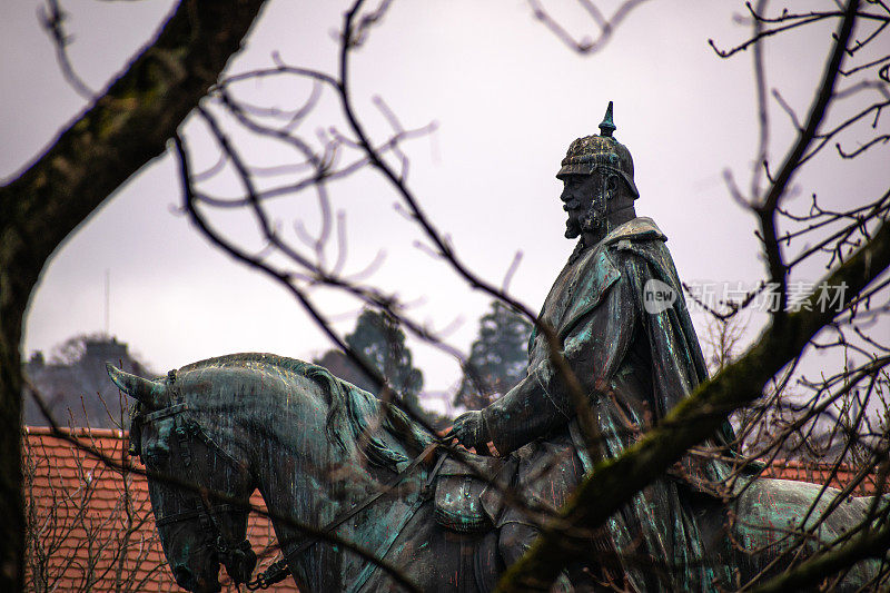 德皇威廉一世的骑马雕像