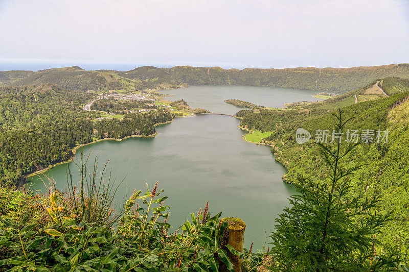 葡萄牙，亚速尔群岛，圣米格尔岛上的蓝色Lagoa