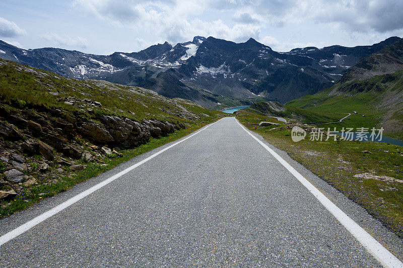 白云石公路，欧洲阿尔卑斯山。