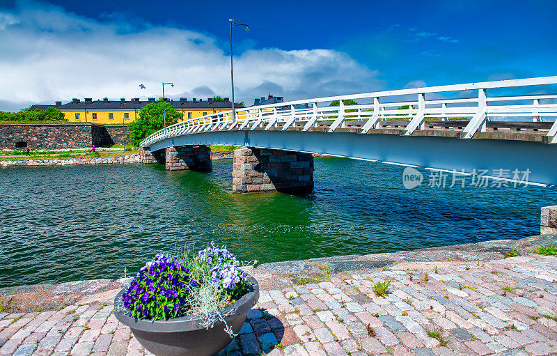 芬兰赫尔辛基的索欧门林纳桥。