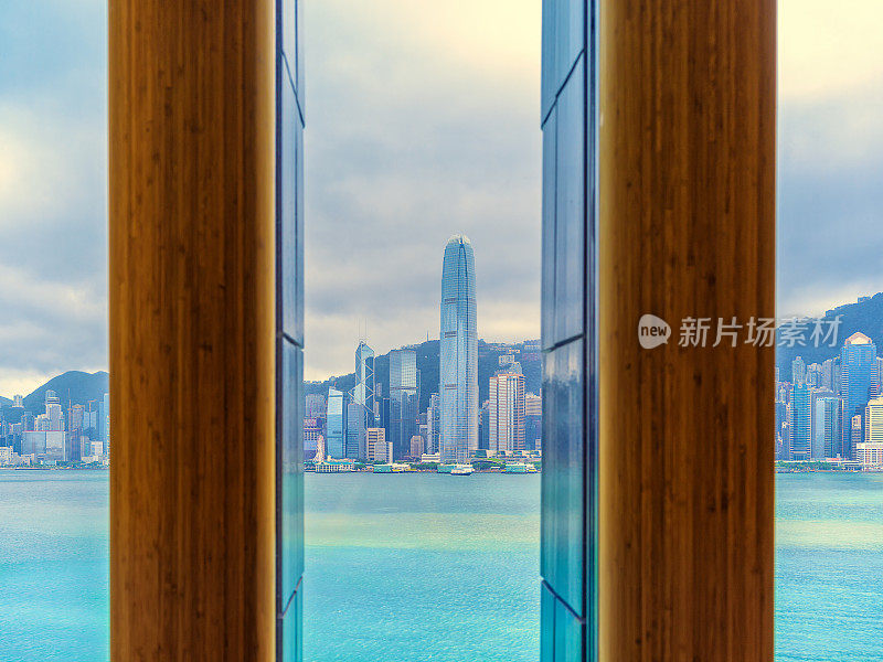 透过窗户看香港岛，尤其是中环。