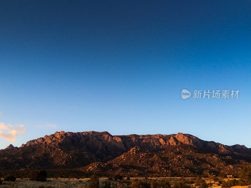 风景天空山日落