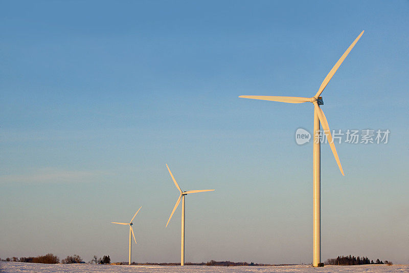 明尼苏达草原上的风力涡轮机