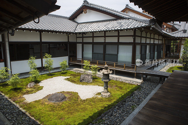 日本京都百库曼本细寺的禅宗花园